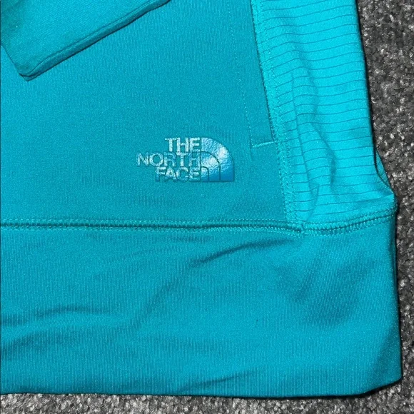 The North Face Women's Turquoise Vapor Wick Zip Up - Picture 4 of 6